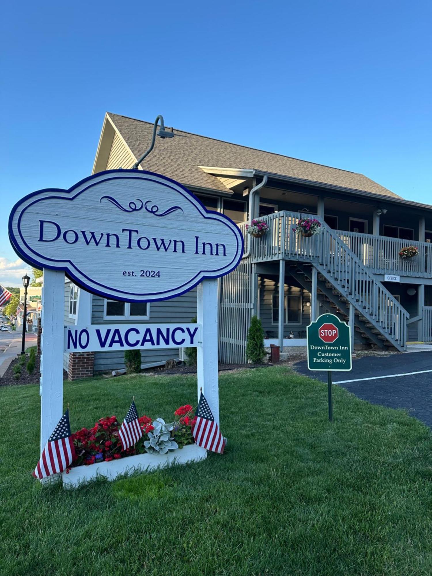 Downtown Inn Sister Bay Dış mekan fotoğraf